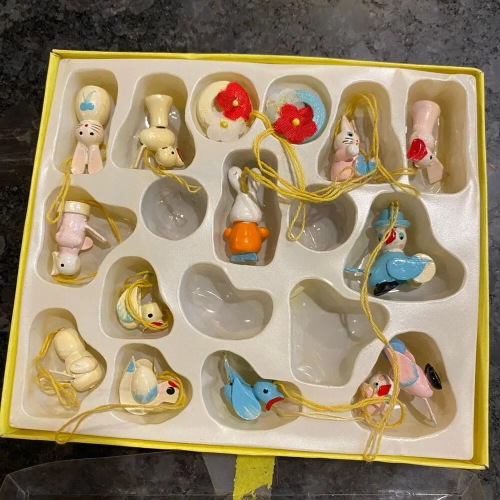 Vintage Mini Wood Easter Eggs Chicks Bunnies Flowers Ornaments Hand Painted